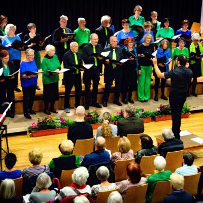 26.10.2024 Jubiläumkonzert - Ganzer Chor mit Band